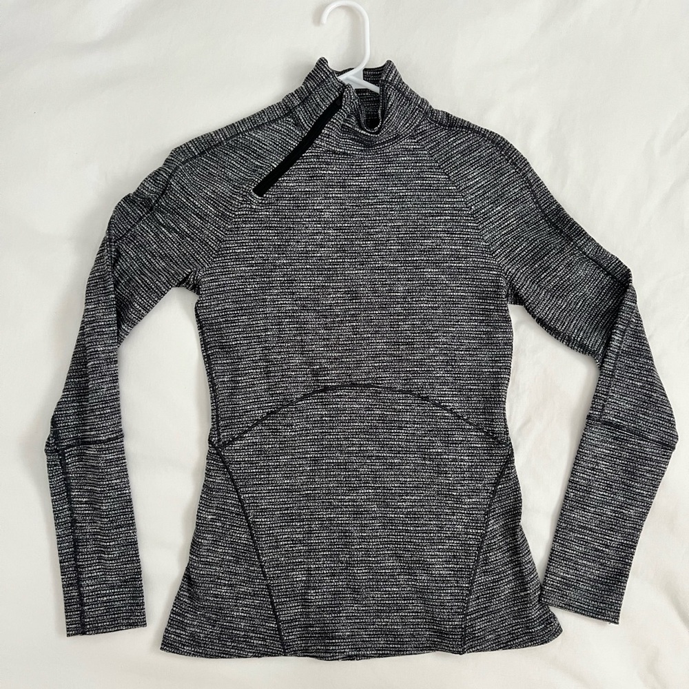 lululemon athletica Women’s Brisk Running Half Zip Size 4